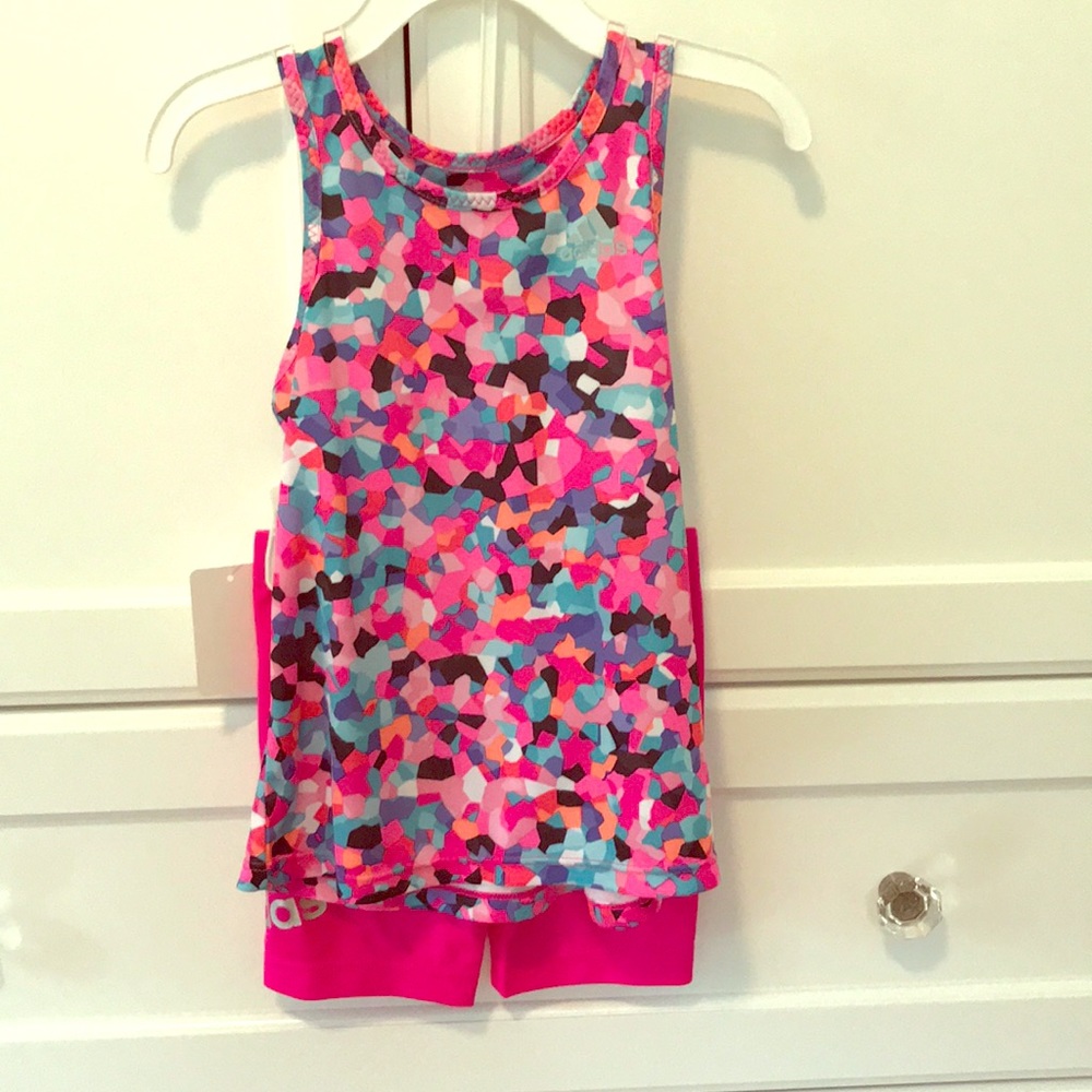 Adidas girls shorts set size 2T NWT